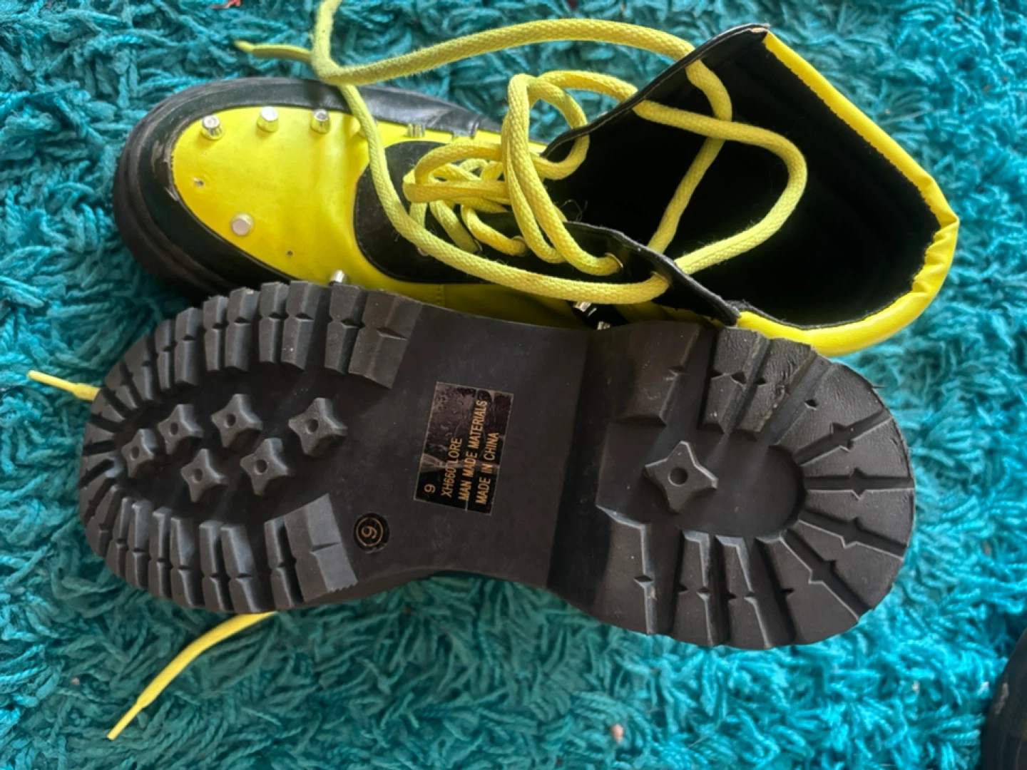 Yellow & Black Studded Platform Boots Size 9 - photo 3