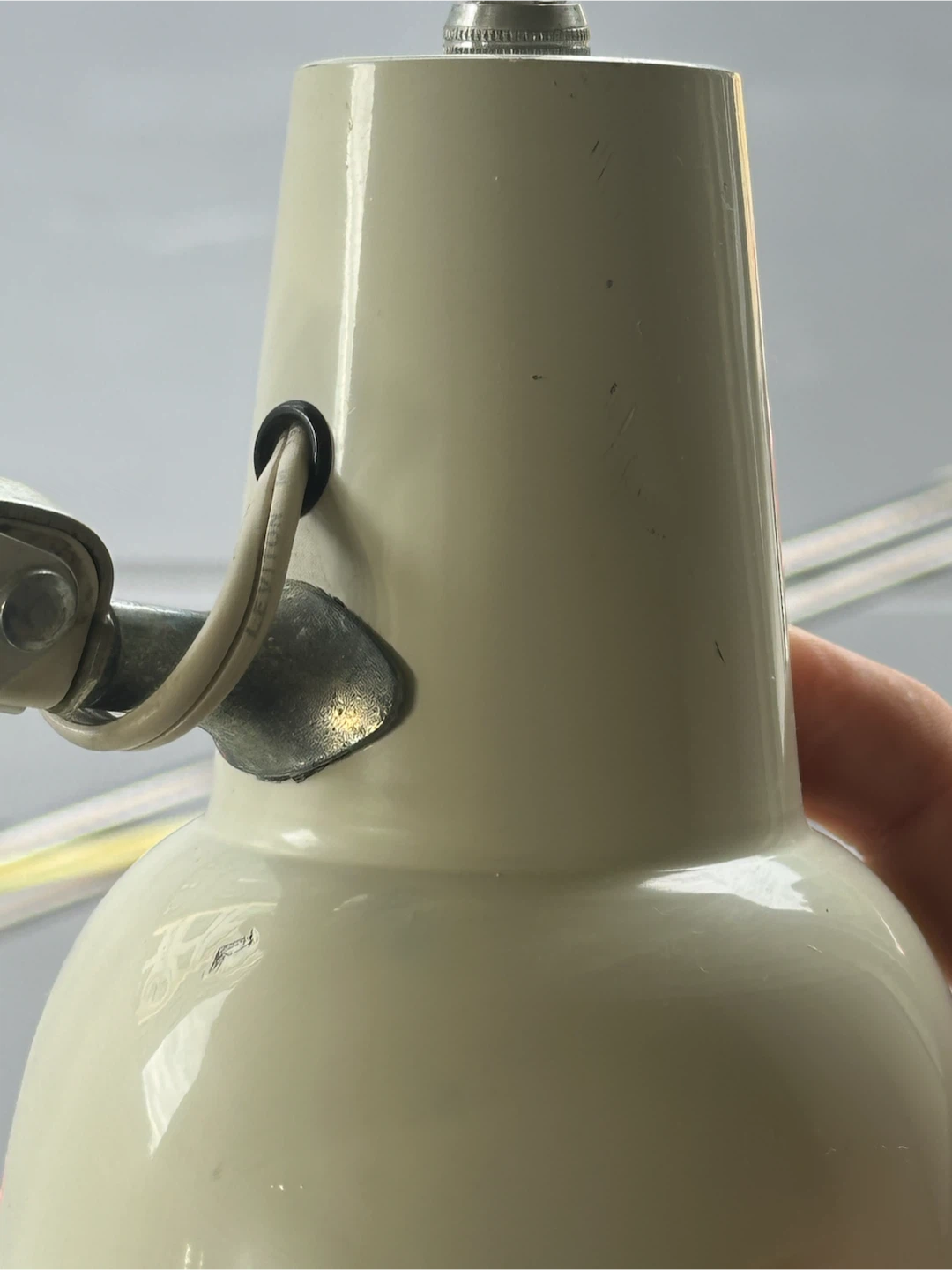 Mid century white articulated Luxo table lamp - photo 5