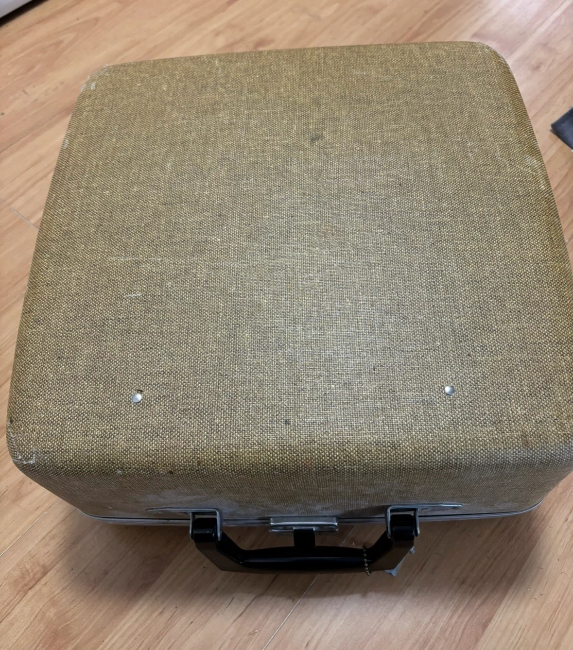 Royal Quiet De Luxe Typewriter with Case