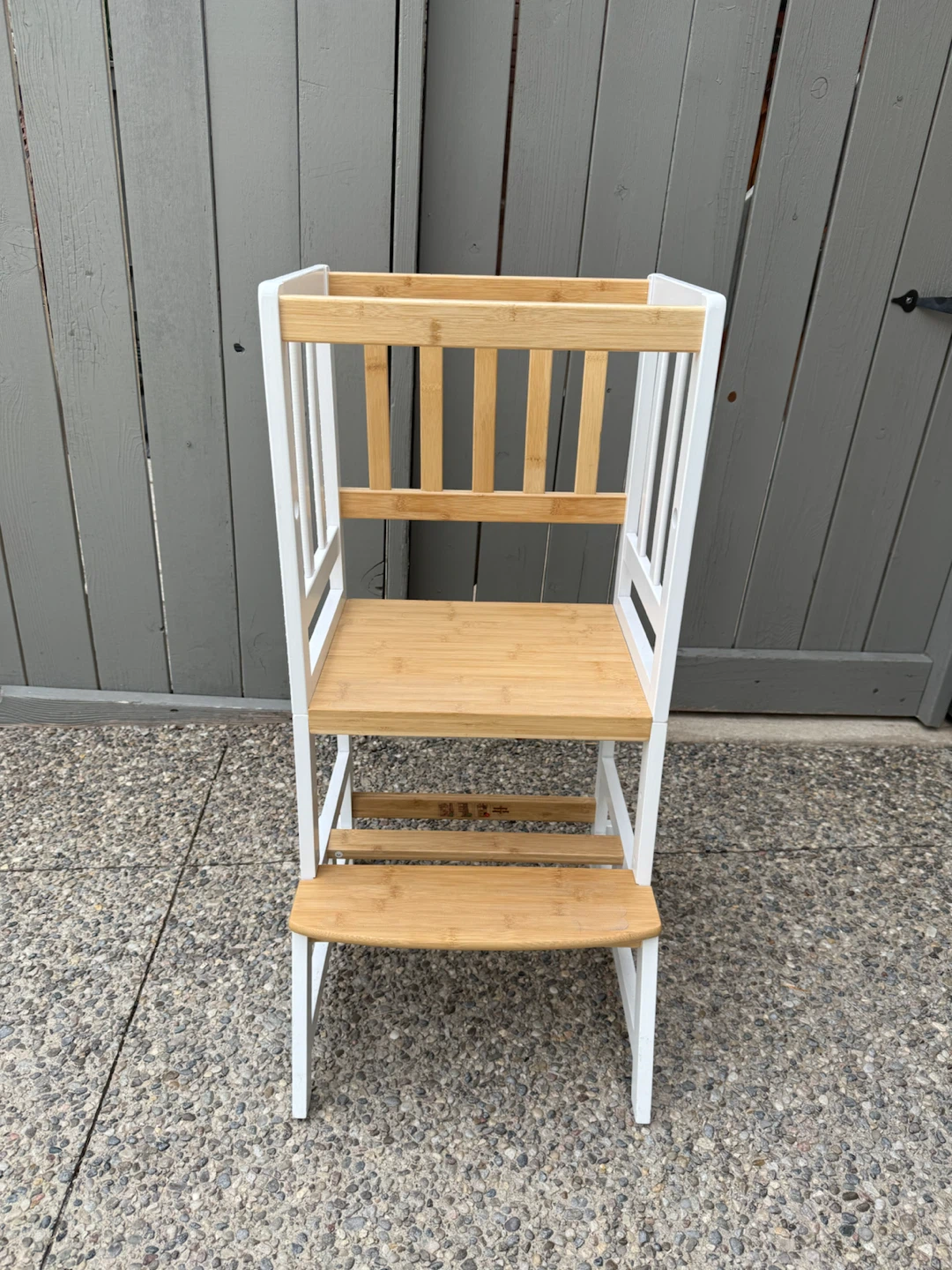 Gently Used Montessori Learning Tower / Kitchen Helper - photo 2