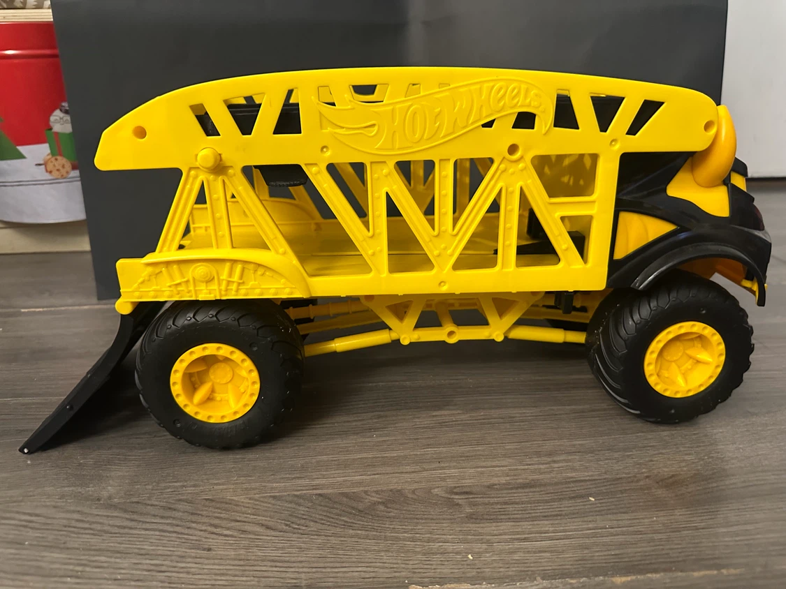 Hot Wheels Monster Trucks Yellow Carrier Toy - photo 2