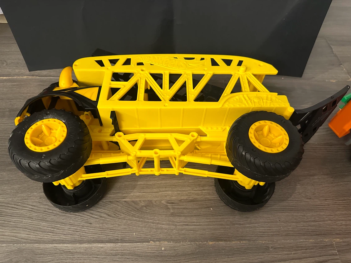 Hot Wheels Monster Trucks Yellow Carrier Toy - photo 3