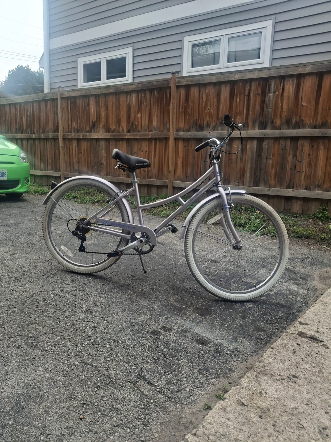 Shox Cycle Women's Cruiser Bike