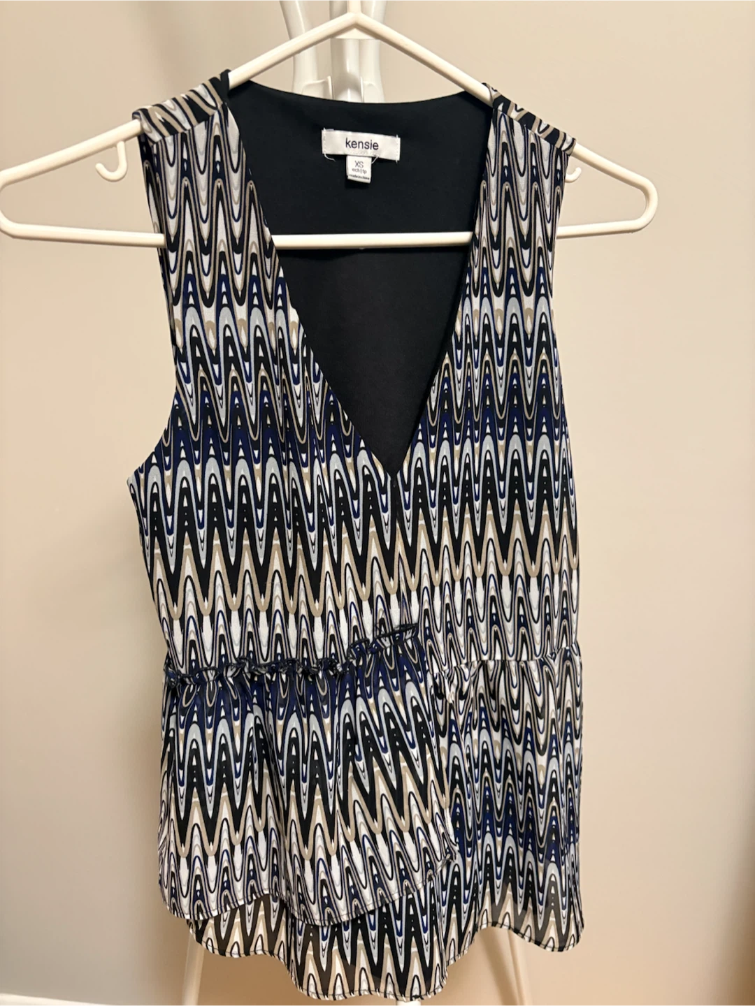 Kensie Sleeveless V-Neck Blouse - Size XS