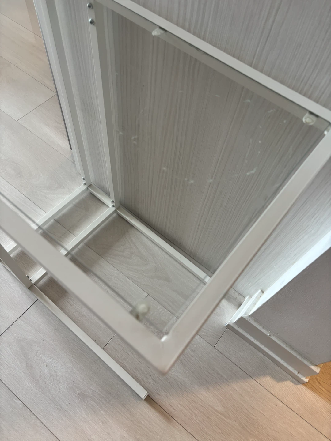 White Metal and Glass Side Table - photo 2