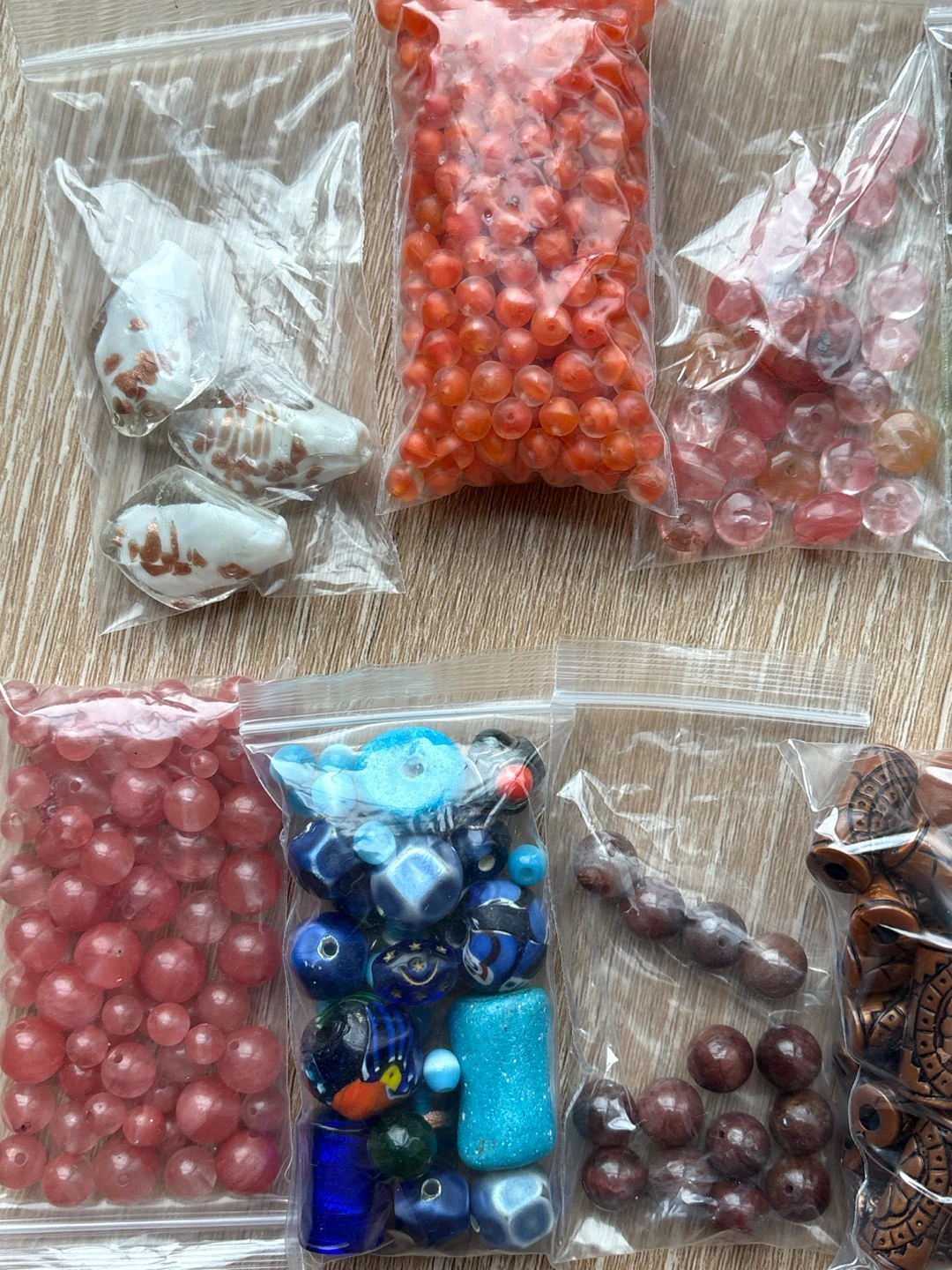 Assorted Vintage Beads and Charms for Crafting - photo 2
