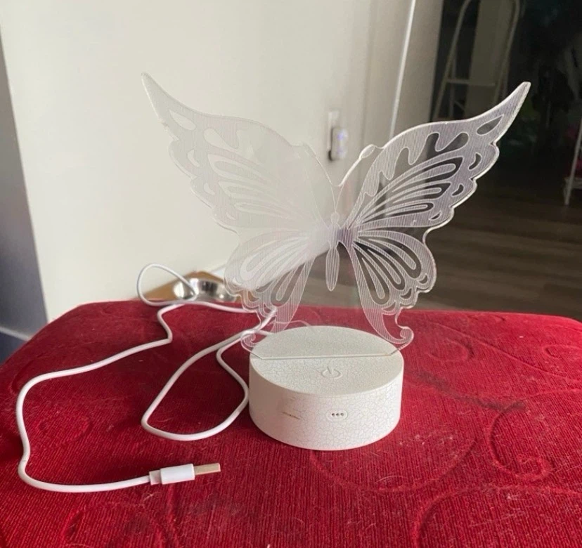 Light-Up Butterfly Lamp