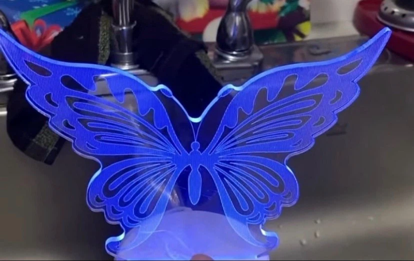 Light-Up Butterfly Lamp - photo 5