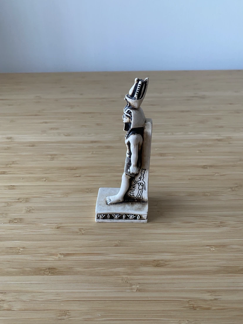Ancient Egyptian Statues - photo 3