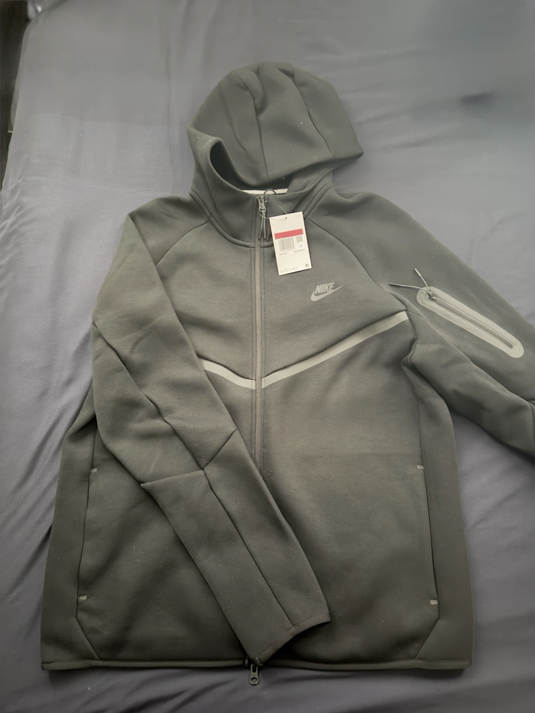 Nike Tech Fleece Full Zip Hoodie and Joggers Set