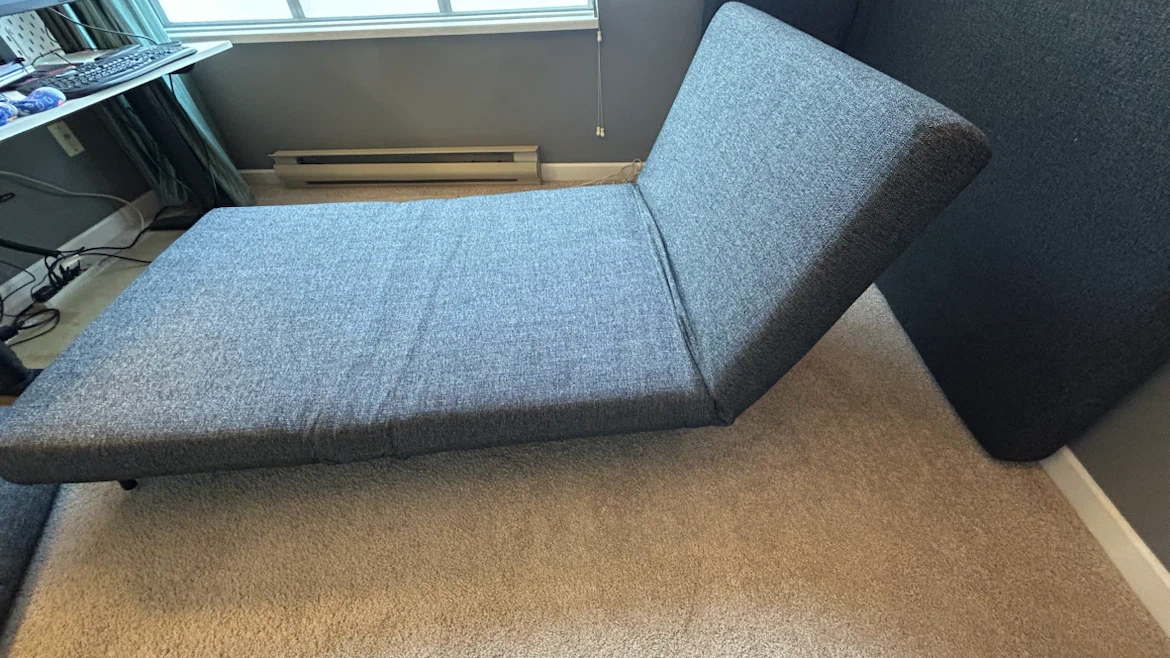 Single Chair Bed (2 available) - photo 3
