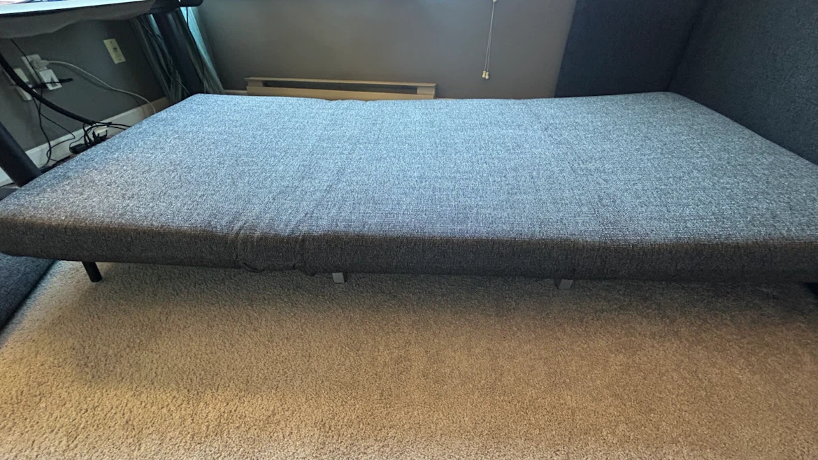 Single Chair Bed (2 available) - photo 4