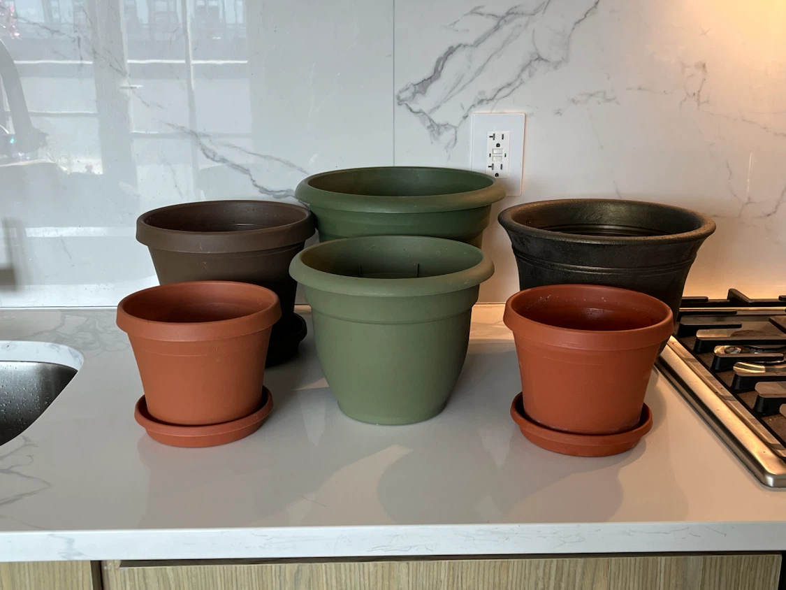 Set of 6 Plastic Planters