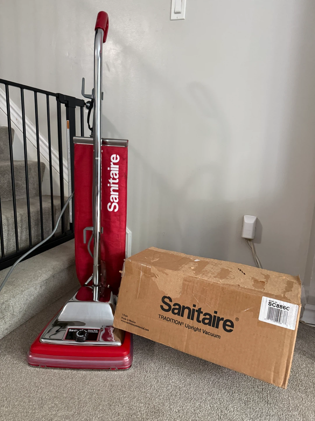 NEW Sanitaire Commercial Upright Vacuum - photo 3