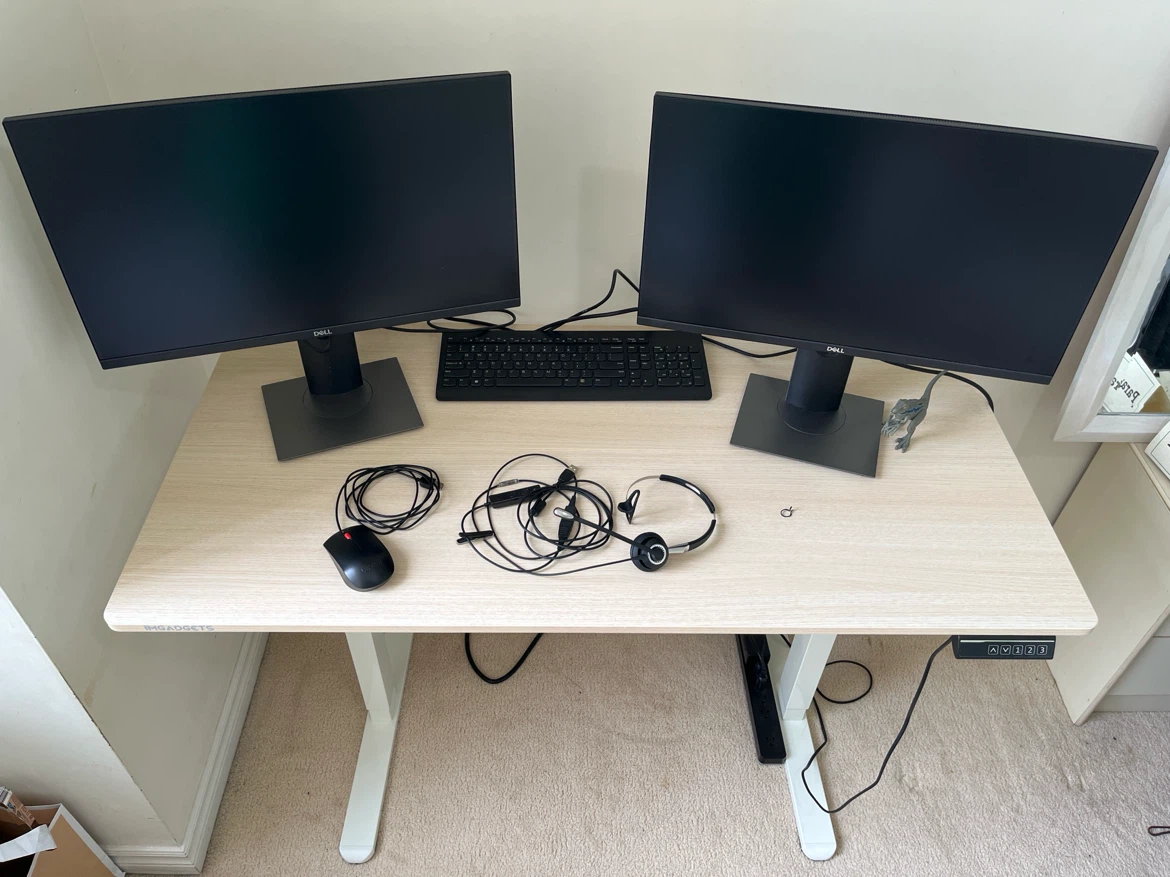 IMGADGETS height adjustable table