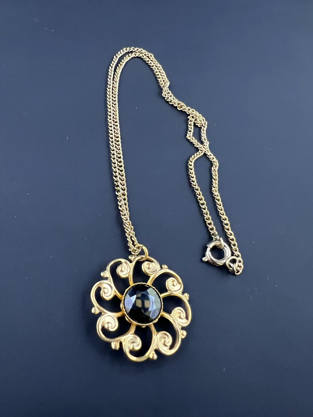 Vintage Filigree Pendant Necklace