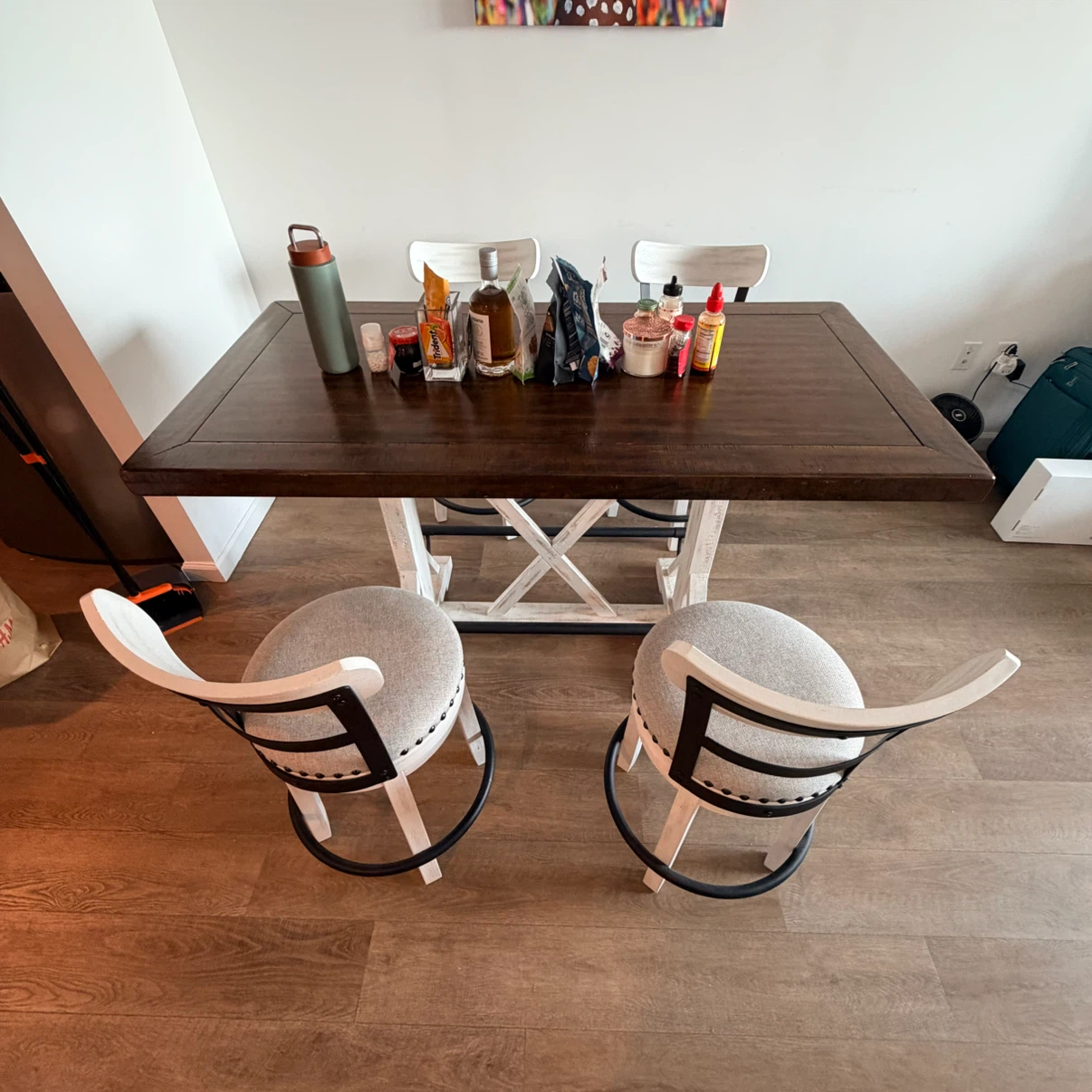Counter Height Dining Table and 4 Barstools - photo 4
