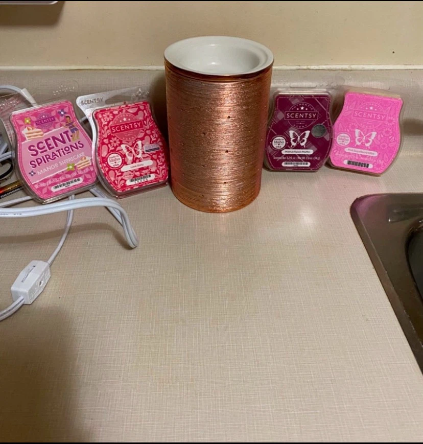 Scentsy Etched Core Wax Warmer with 4 Wax Bars - photo 5
