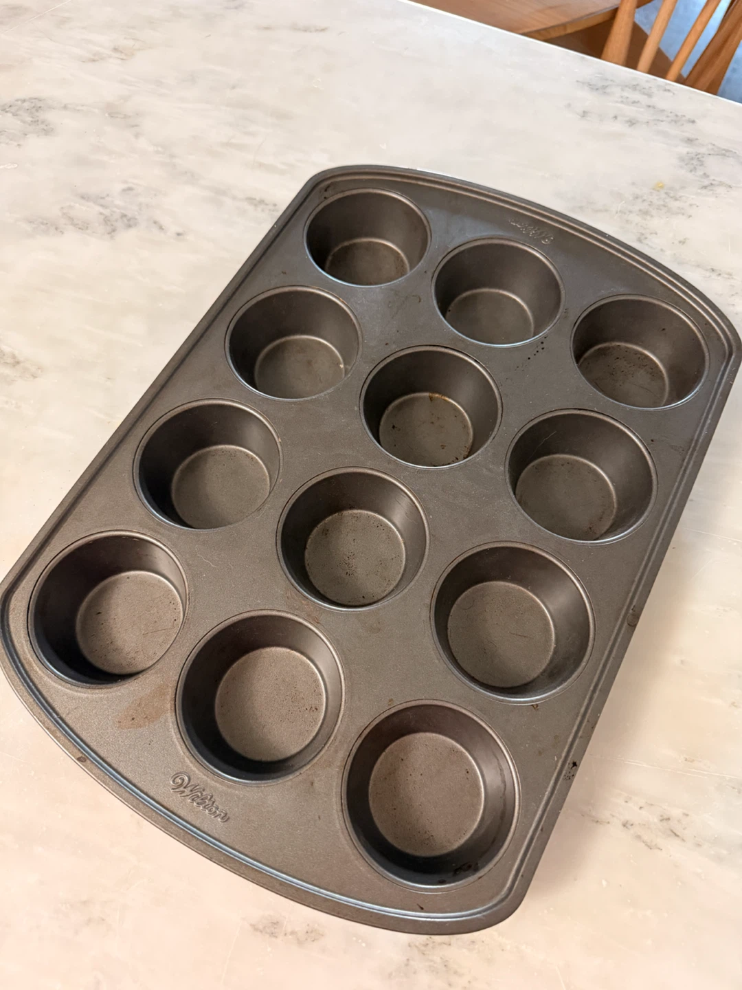 Wilton 12-Cup Muffin Pan