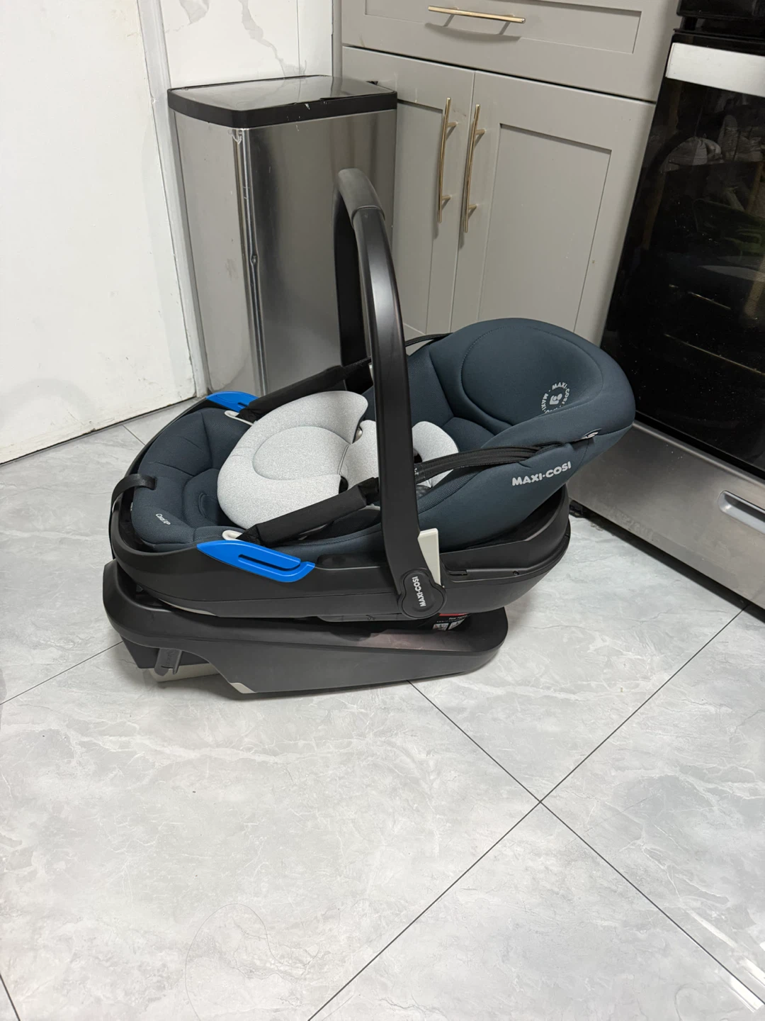 Maxi-Cosi Coral XP Infant Car Seat with Base - photo 2