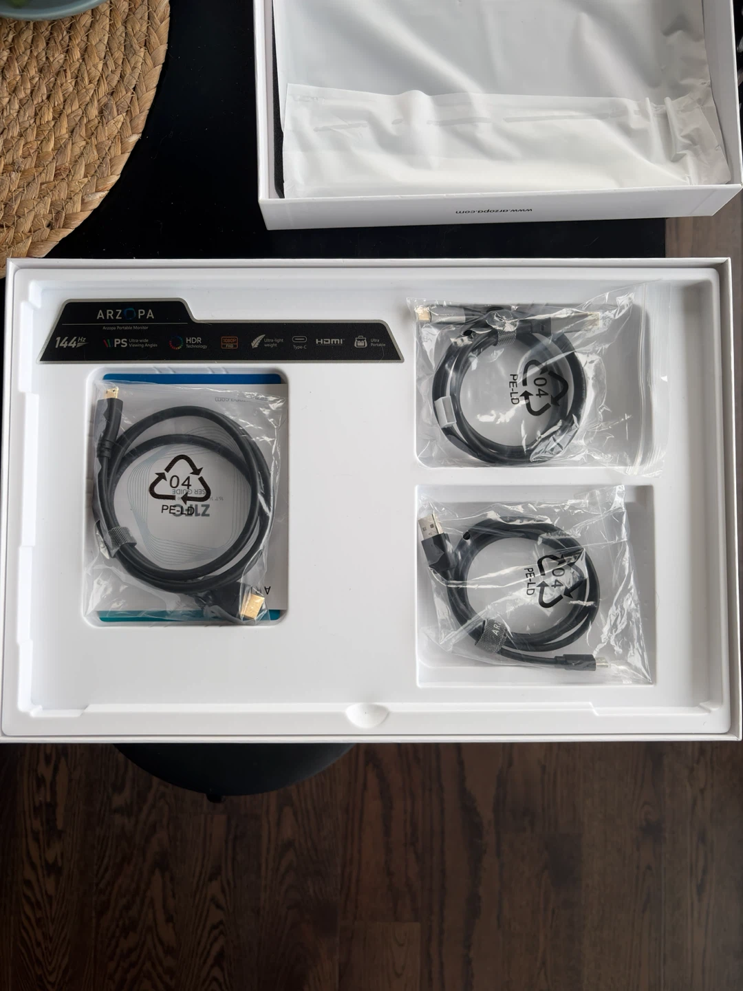 Arzopa Portable Monitor 16” 144hz - photo 2