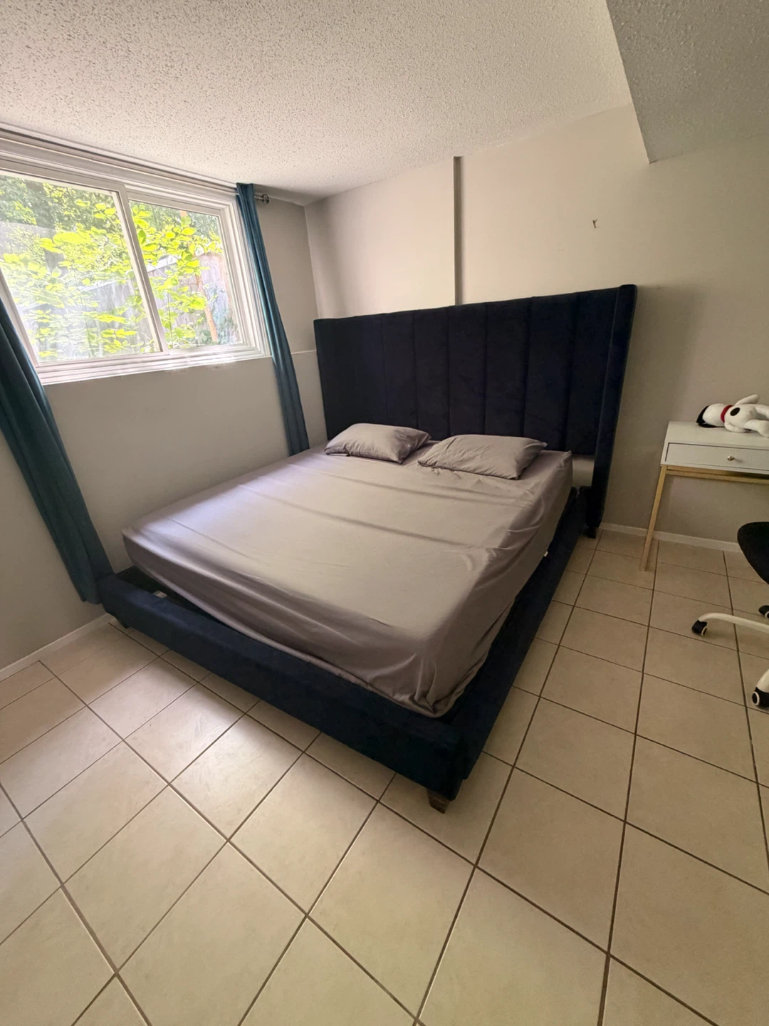 King size bed & Mattress - photo 2
