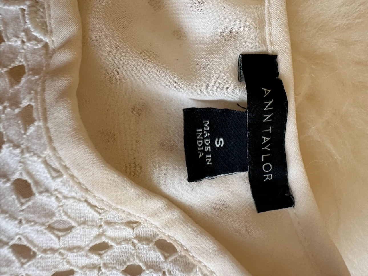 Ann Taylor White Lace Sleeveless Top - Size S - photo 3