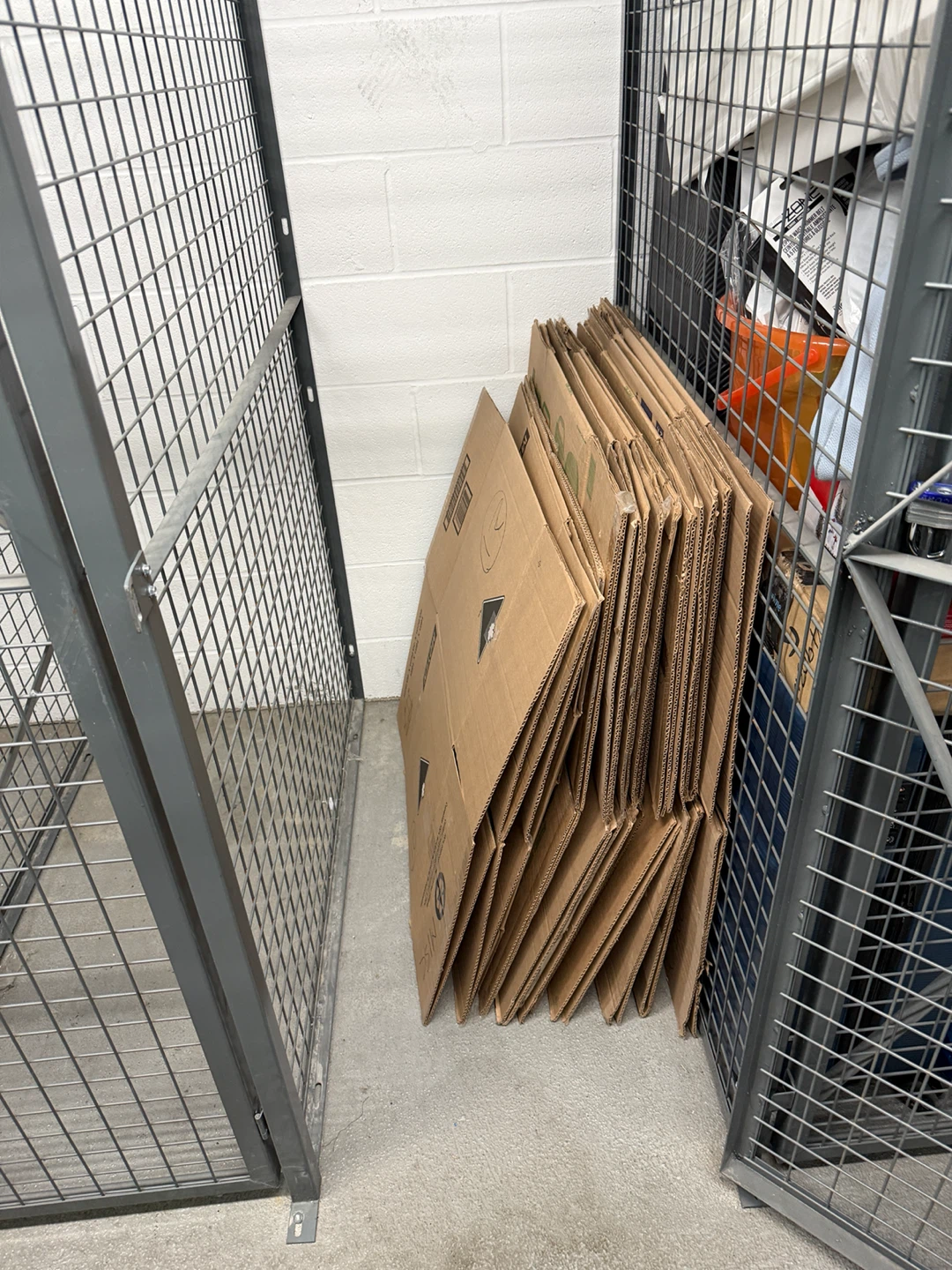 30 Cardboard Moving Boxes - photo 3