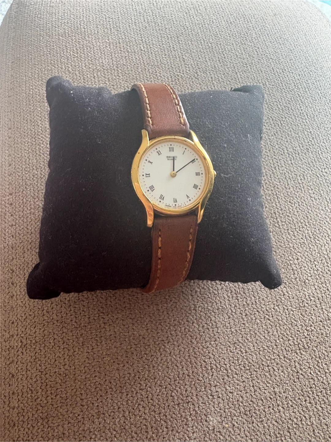 Seiko, Pierre Cardin, and Guess Women's Watches/Accessories - photo 3