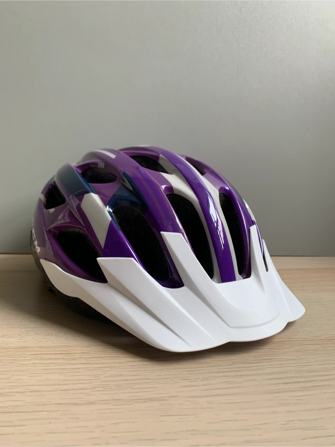CCM Adult Bike Helmet - photo 2