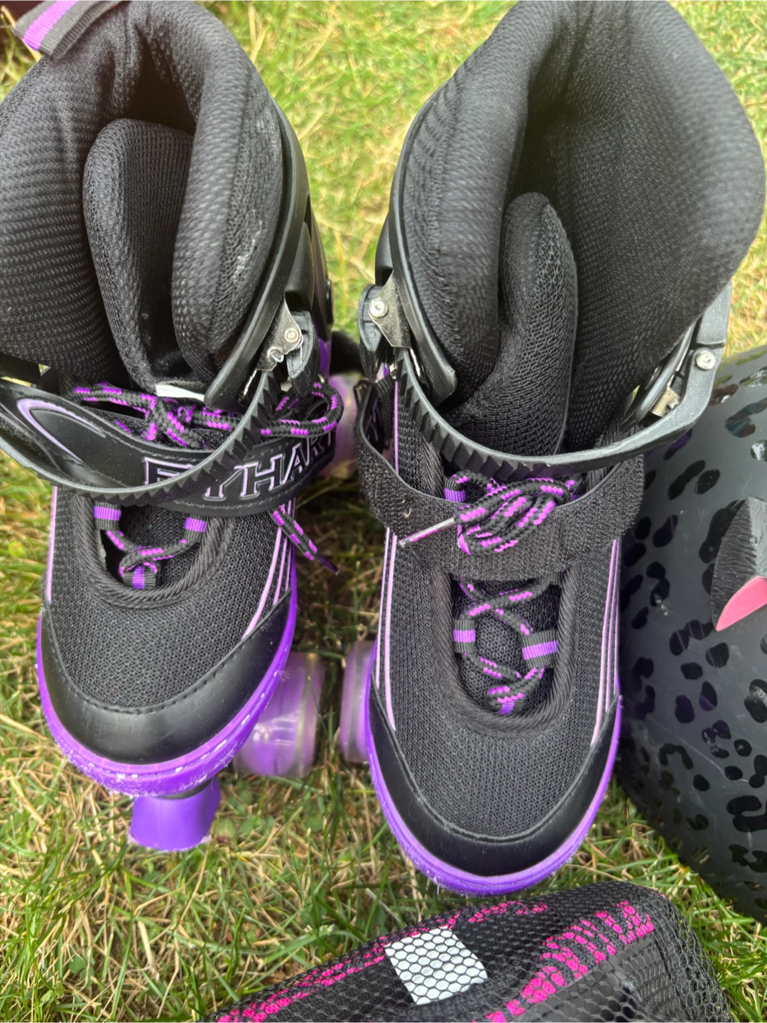 Youth Rollerblade and Helmet Set - photo 5