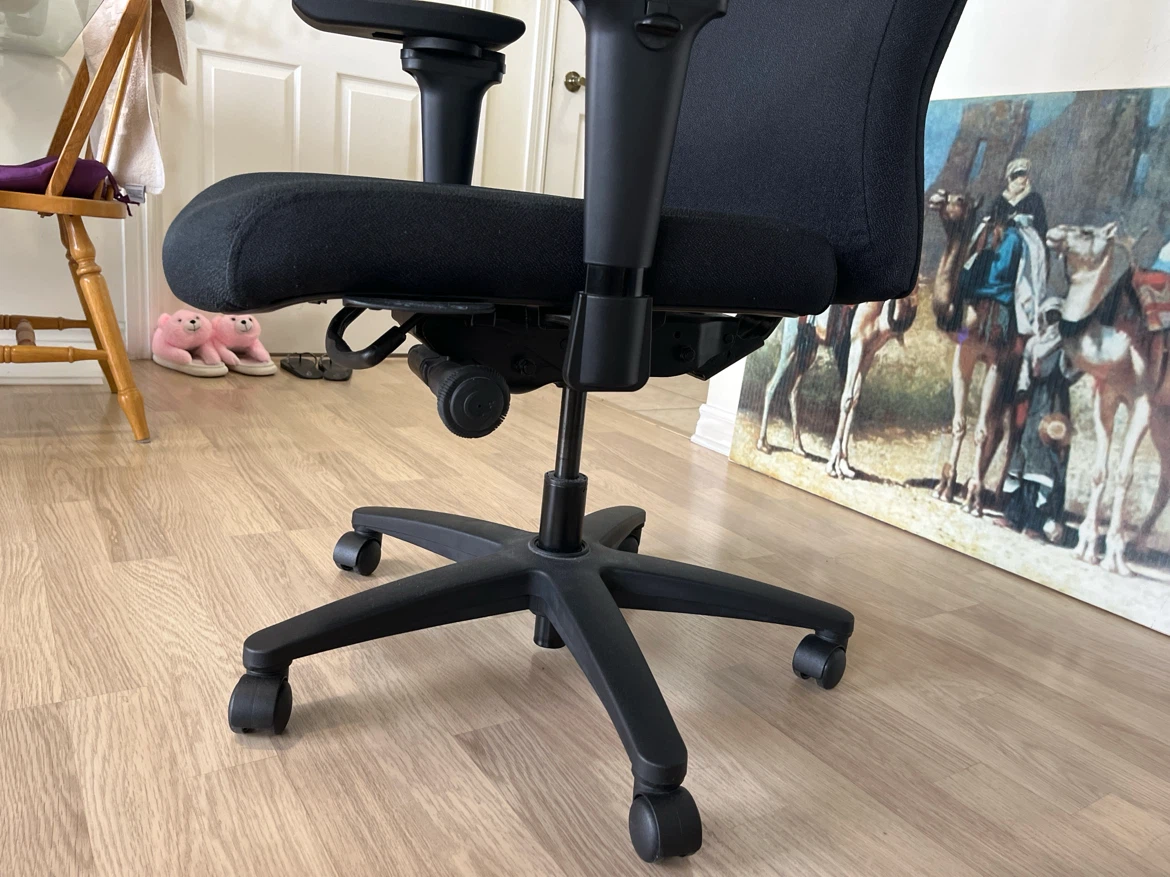 Ergocentric brand Office Chair – Adjustable Armrests & Seat - photo 4