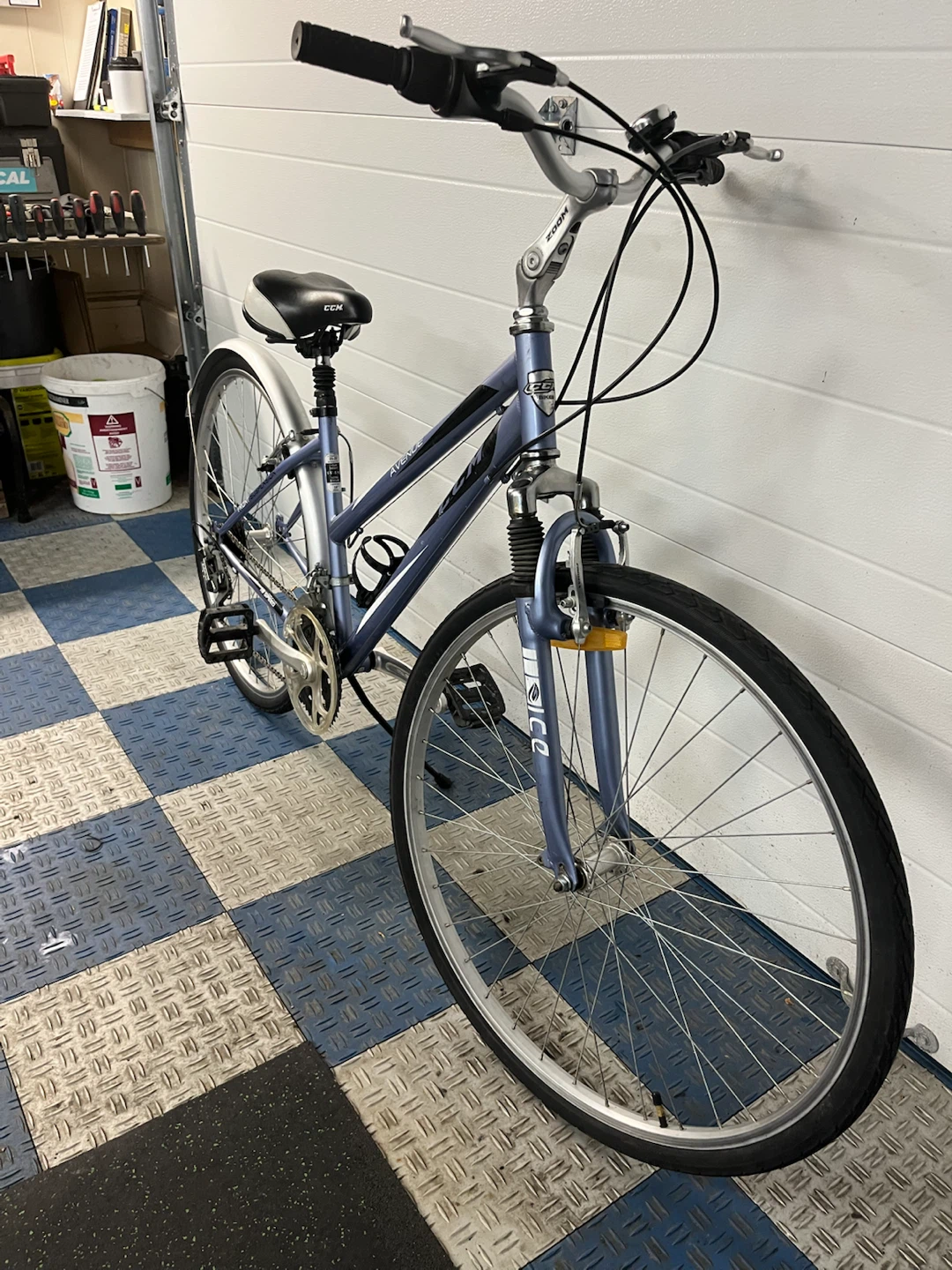 CCM Avanti Women's Hybrid Bike