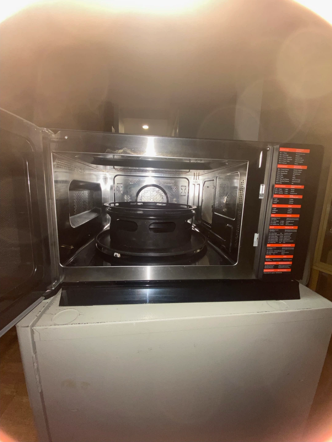 Galanz ToastWave 1.2 Cu.Ft Microwave