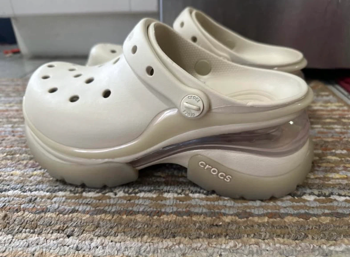 crocs super bae clog