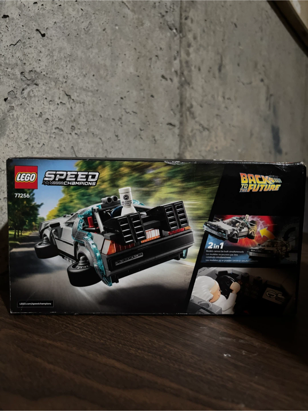 LEGO Speed Champions Back to the Future Time Machine (77256) - photo 2