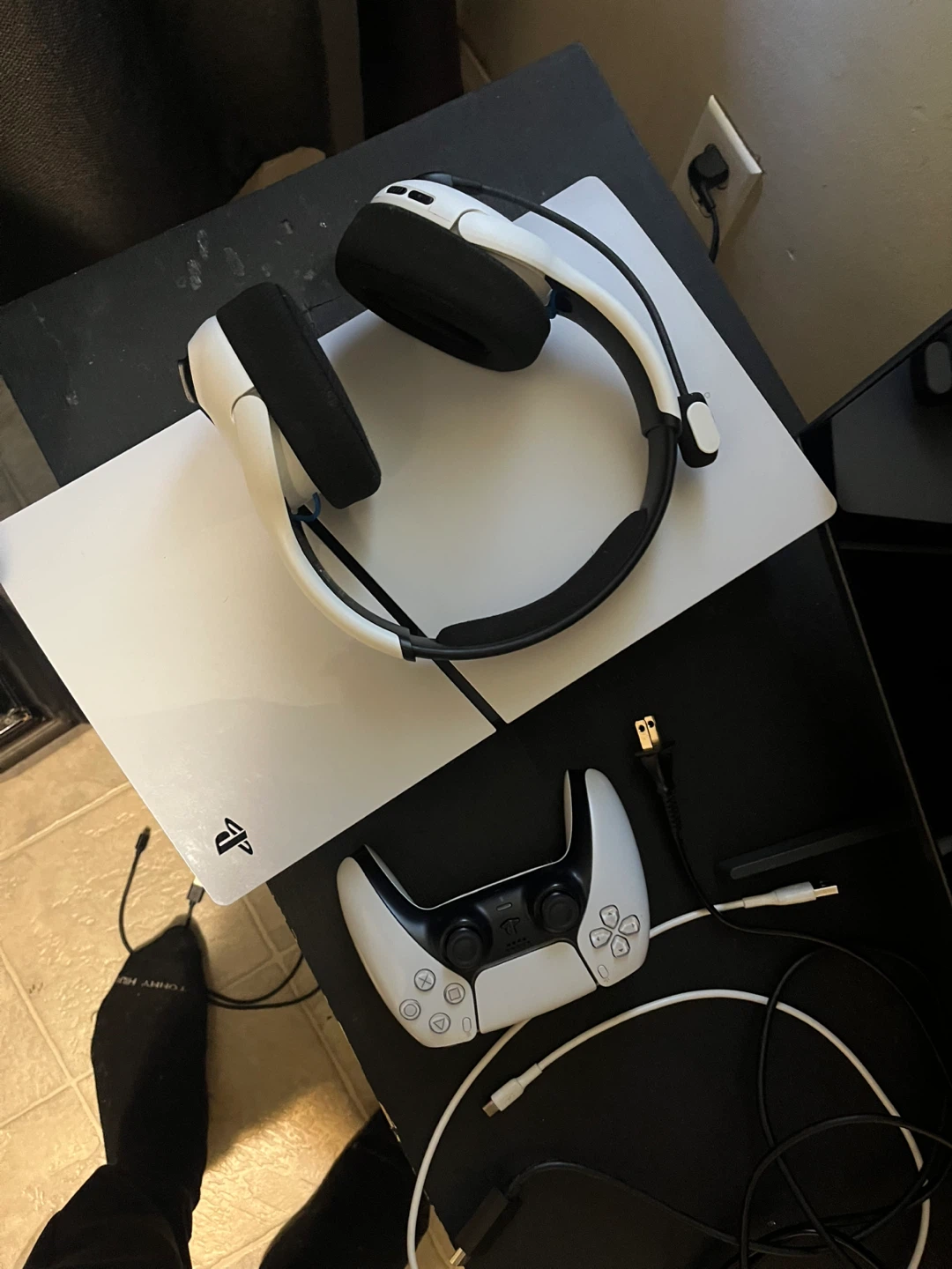 Sony PlayStation 5 Console with Controller and Headphones - photo 2