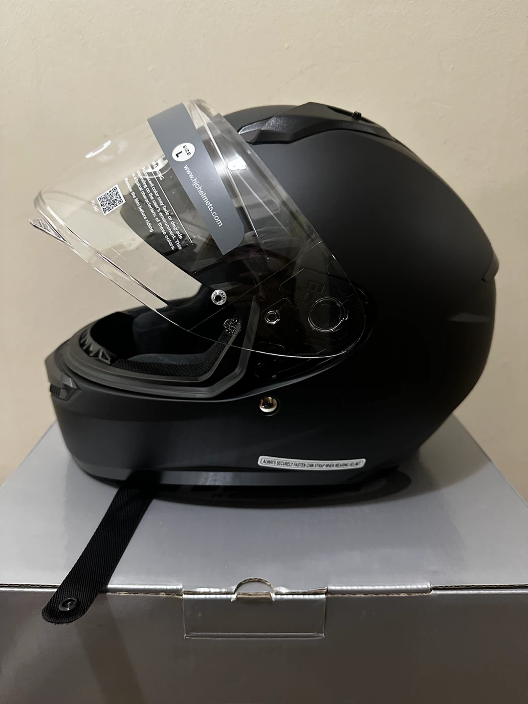 HJC C10 Motorcycle Helmet - photo 3