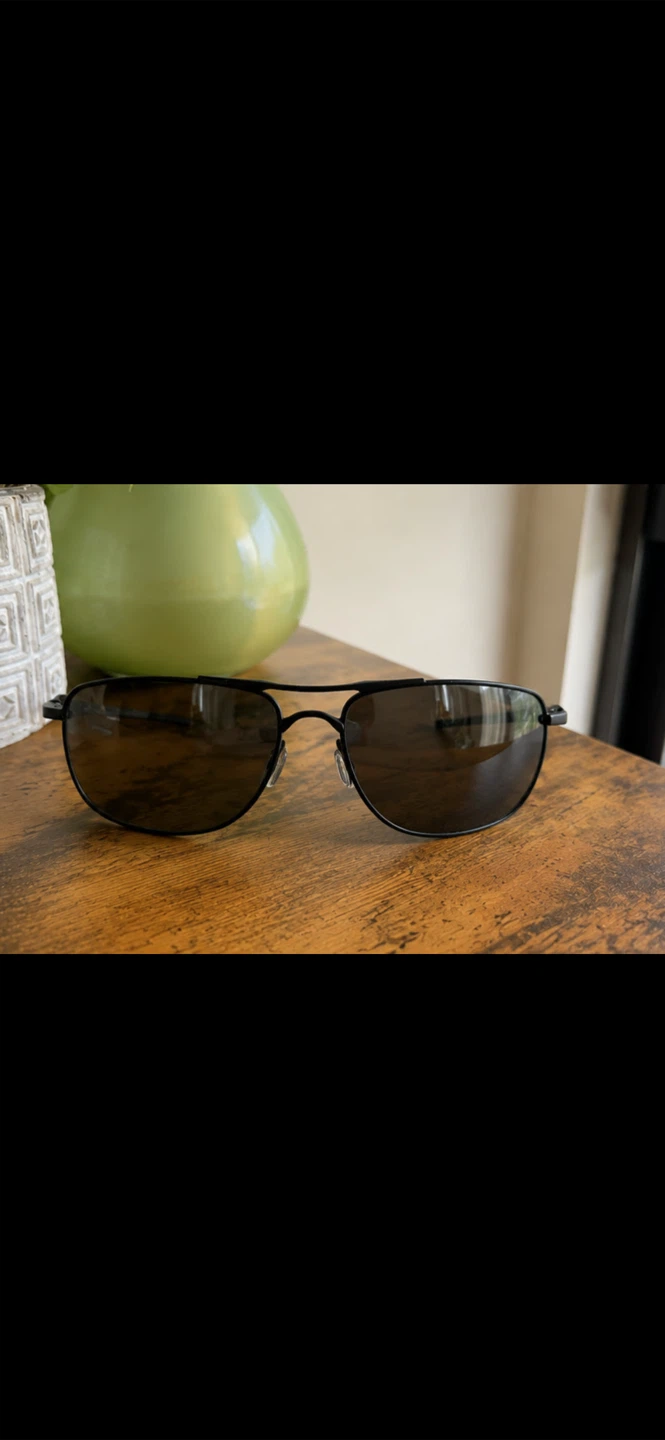 Oakley Gauge 8 Sunglasses: Prizm Black Polarized