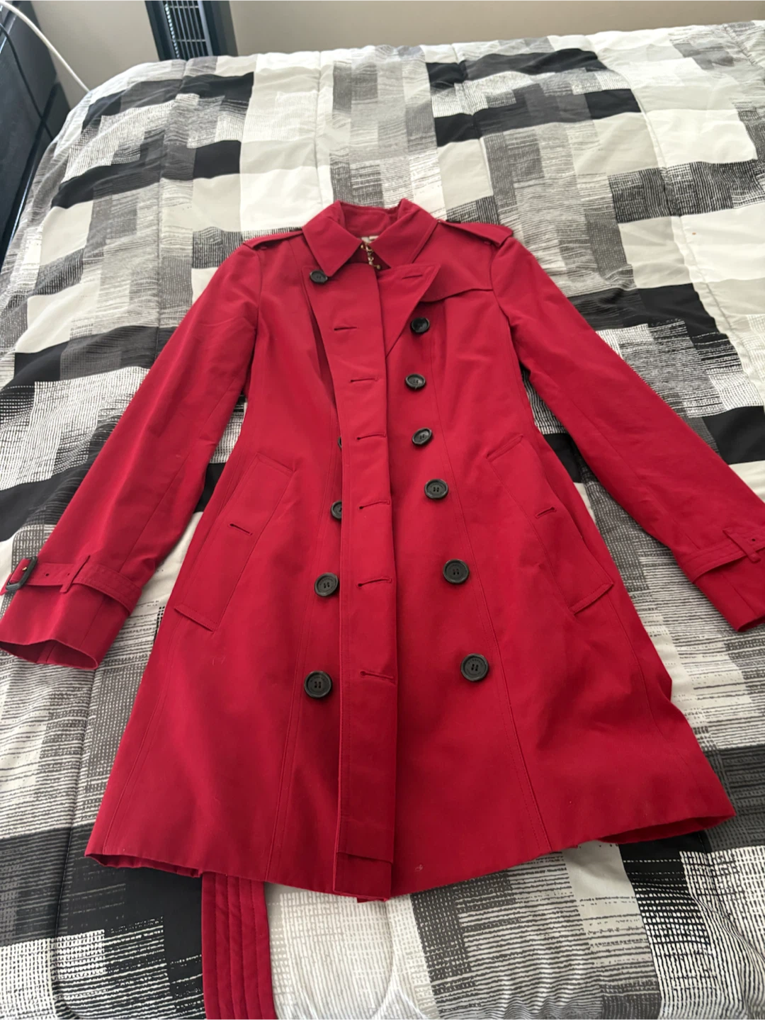 Burberry Sandringham Trench Coat - Red - Medium
