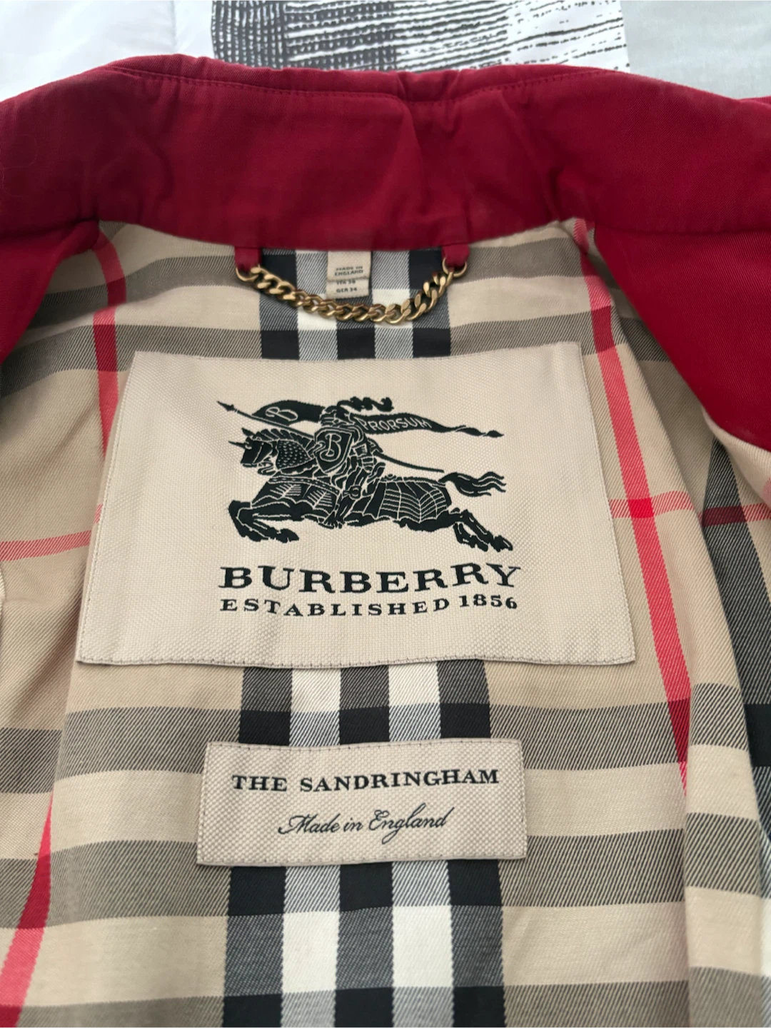 Burberry Sandringham Trench Coat - Red - Medium - photo 2