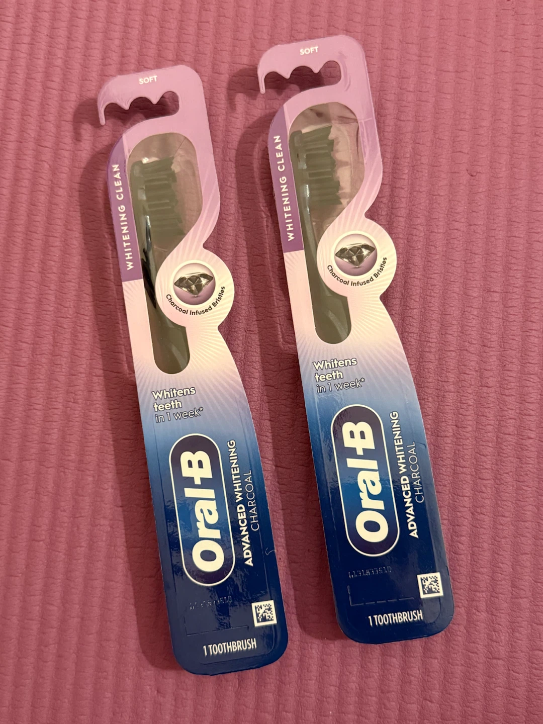 NEW✨Oral-B Advanced Whitening Charcoal Toothbrush - Soft