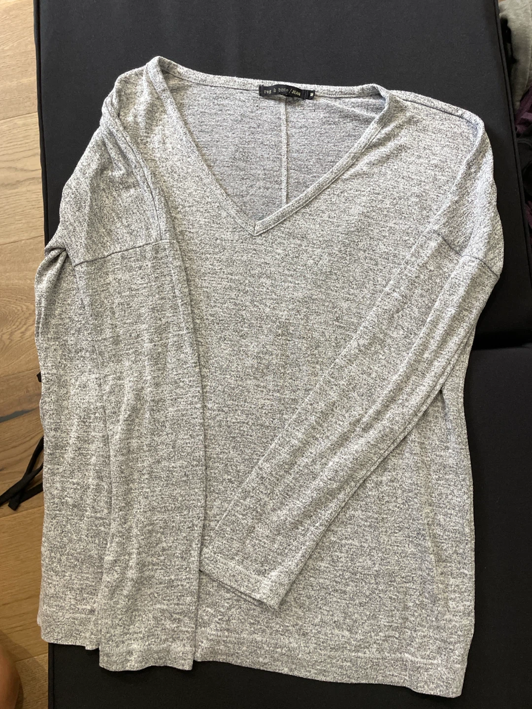 Rag & Bone/JEAN Grey V-Neck Long Sleeve Top - Size M