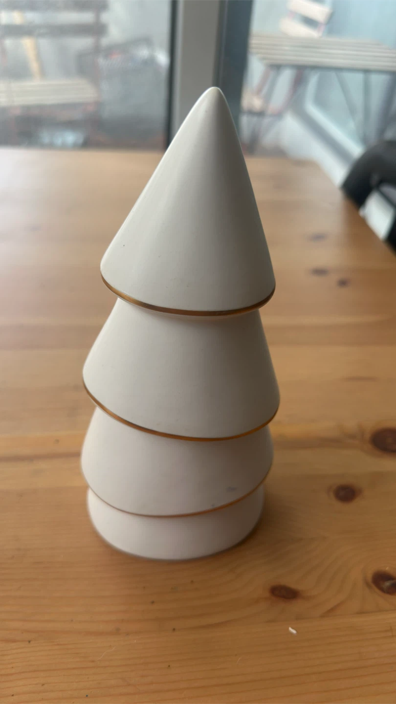 White ceramic tree decoration with gold trim