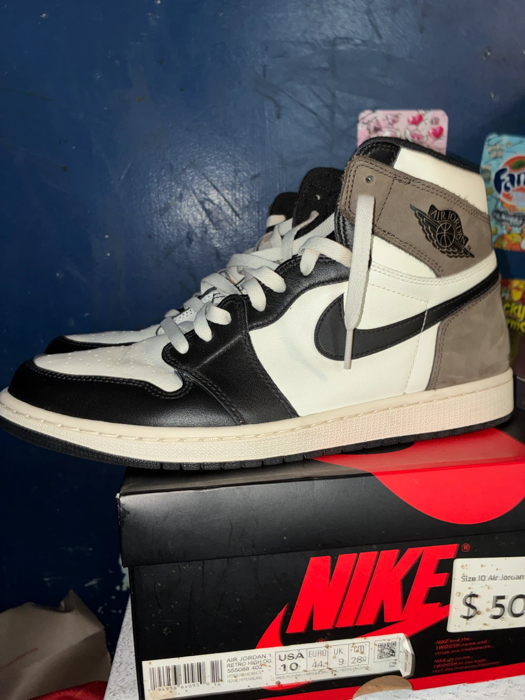 Nike Air Jordan 1 High OG "Mocha" Size 10