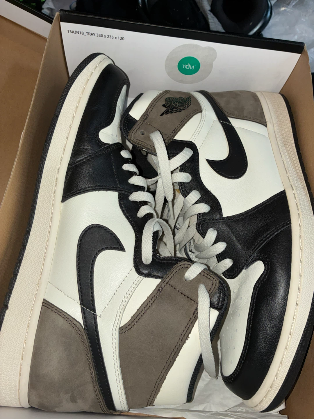 Nike Air Jordan 1 High OG "Mocha" Size 10 - photo 4