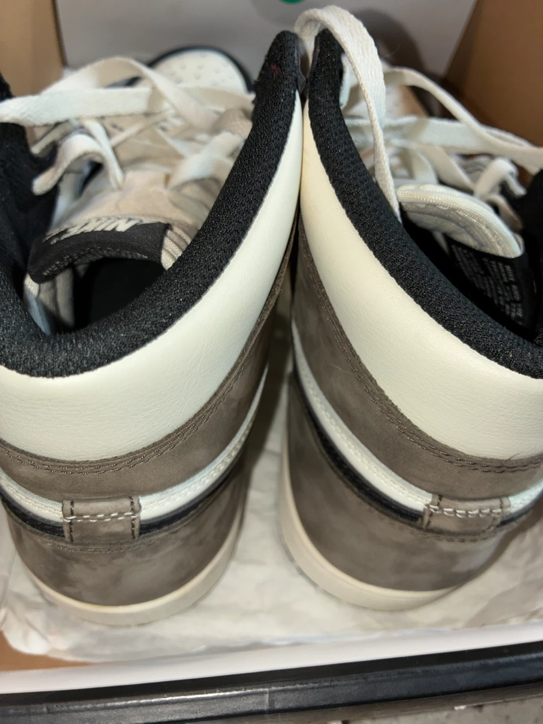 Nike Air Jordan 1 High OG "Mocha" Size 10 - photo 5