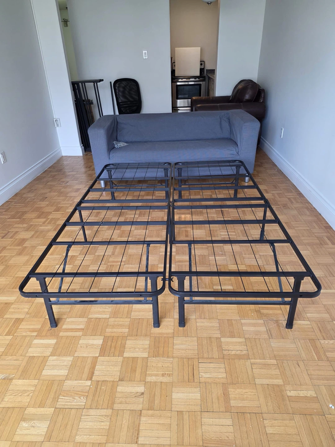 Zinus SmartBase Tool-Free Assembly Mattress Foundation - photo 2