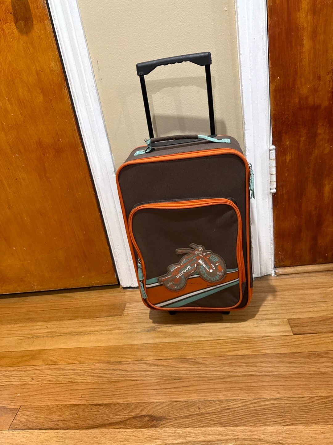 Detour Kids Rolling Luggage