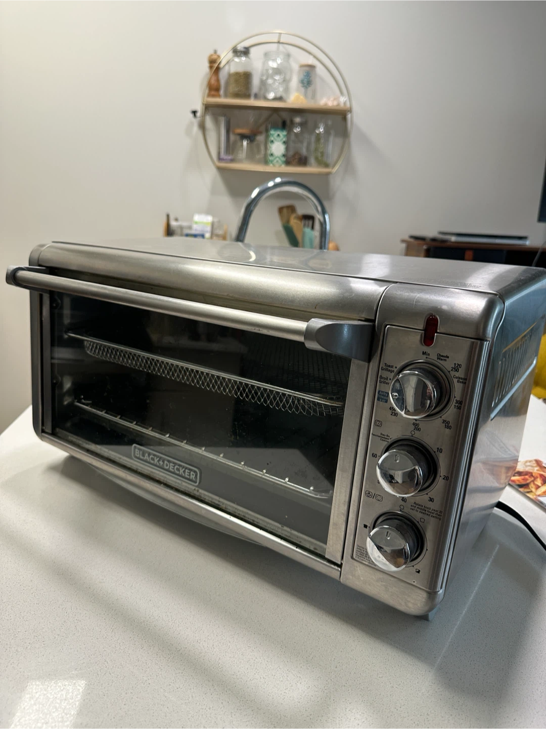 Black & Decker 5-in-1 Countertop Oven / Air Fryer / Toaster Oven